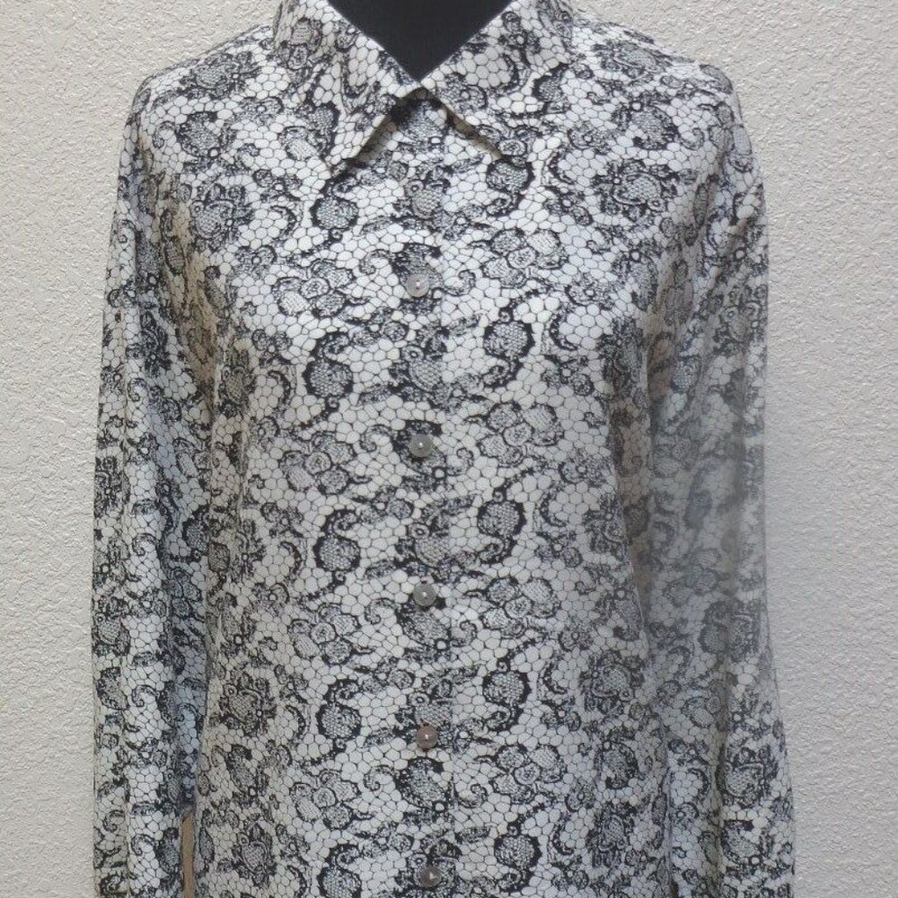 👁️ 3 for $20 BLAKC WHITE FLORAL SHIRT 2X